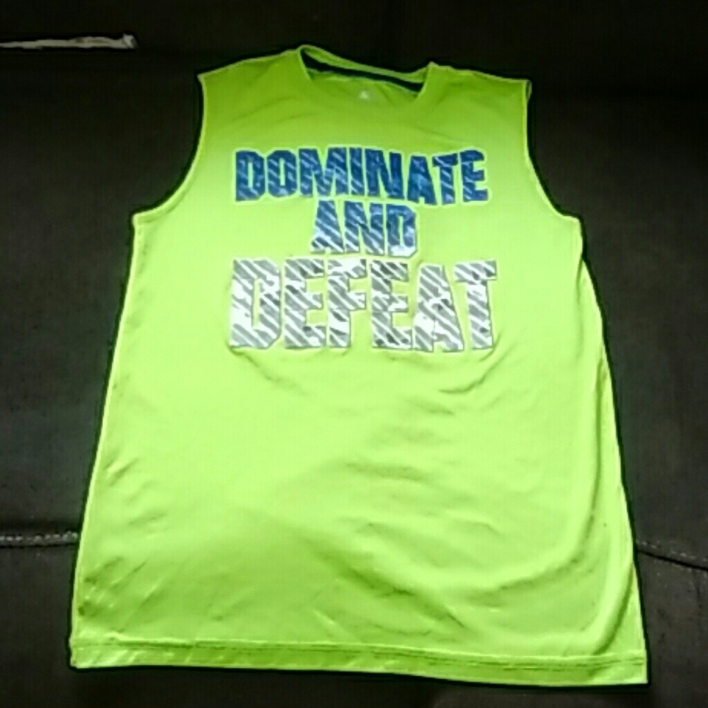 Sleeveless graphic tee